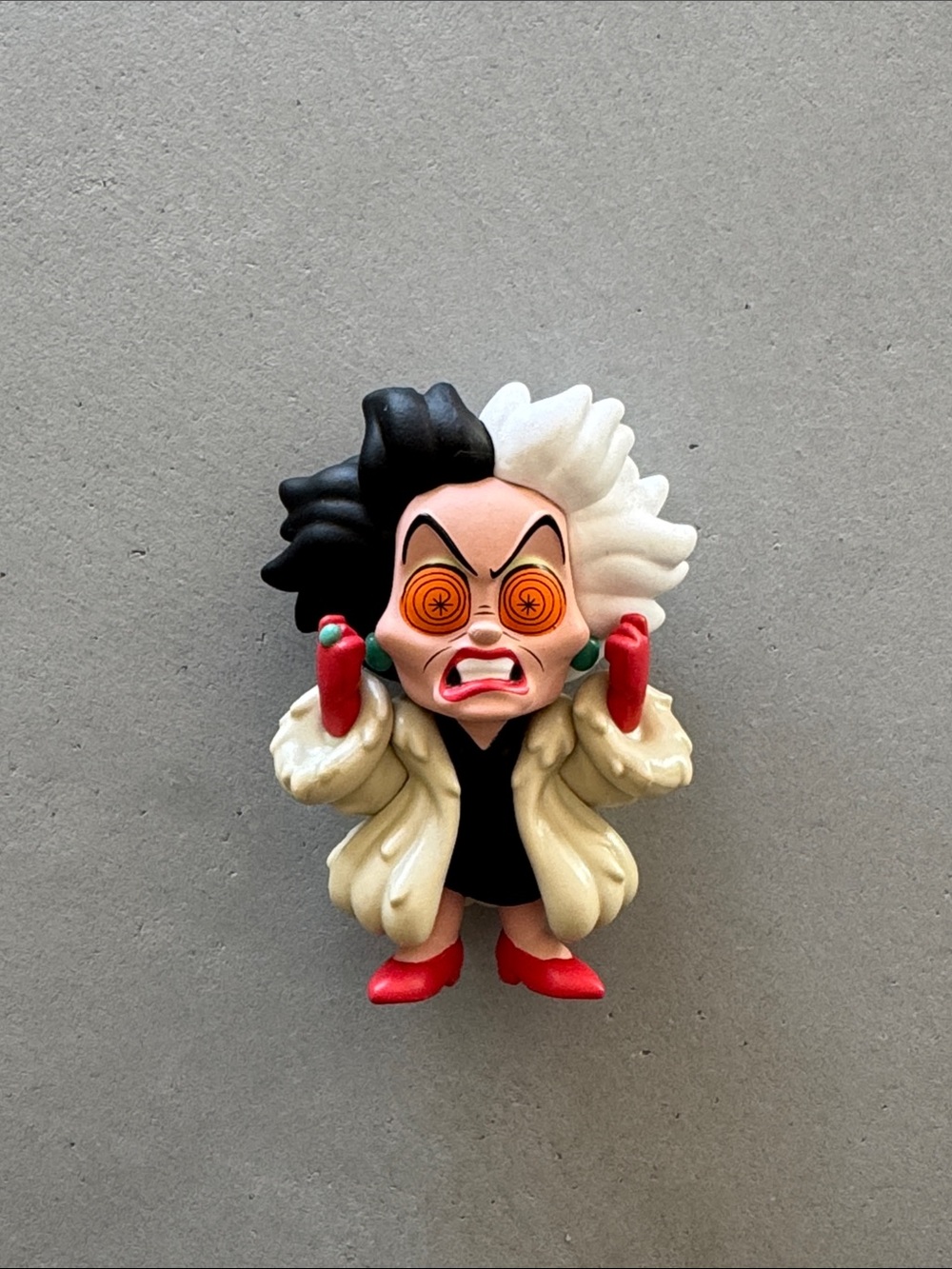 NWT FUNKO 101 DALMATIONS FIGURINE CRUELLA DE VIL 1/72